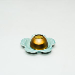 Raflesia Candle Holder